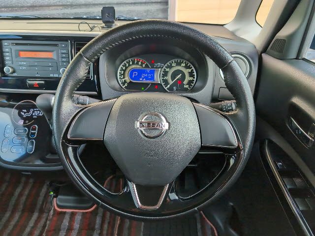 Nissan DAYZ ROOX 2016-09 180797-13