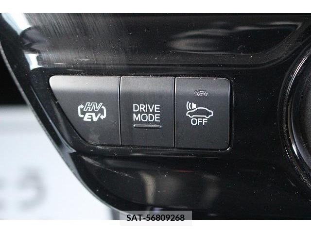 Toyota PRIUS PHV 2017-12 212536-15