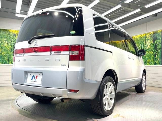 Mitsubishi DELICA D5 2016-08 18786-17