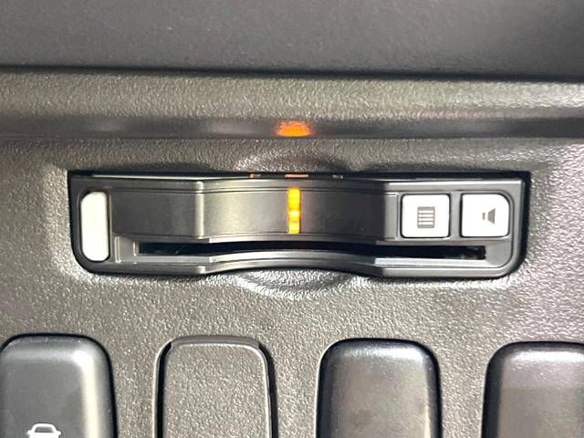 Mitsubishi DELICA D5 2016-08 18786-6