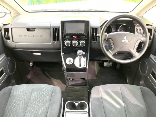 Mitsubishi DELICA D5 2016-08 18786-1
