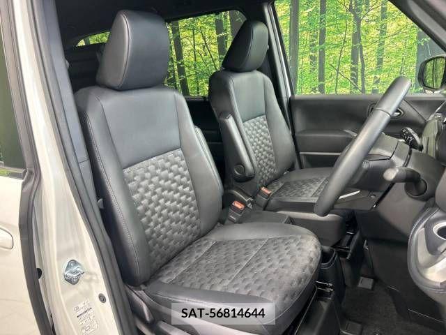 Toyota VOXY 2022-04 370415-8