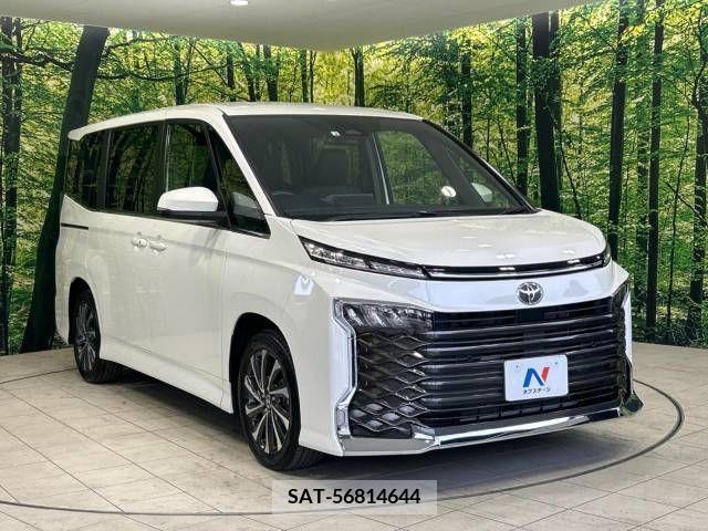 Toyota VOXY 2022-04 370415-17