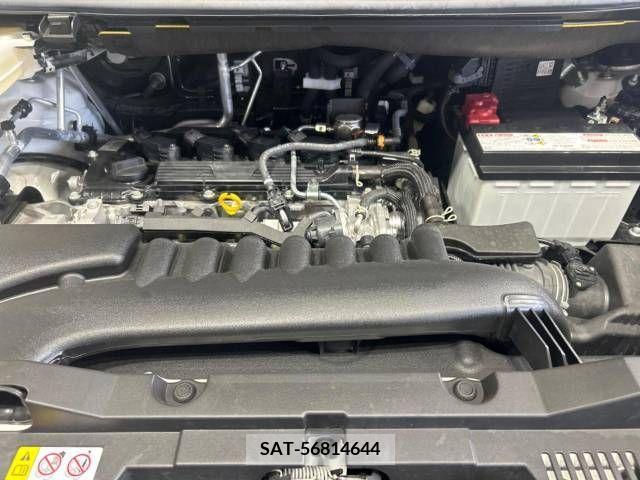 Toyota VOXY 2022-04 370415-19