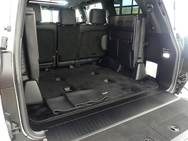 Lexus LX 2021-04 16764-18