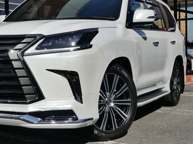 Lexus LX 2021-04 16764-7