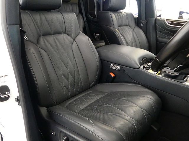 Lexus LX 2021-04 16764-15