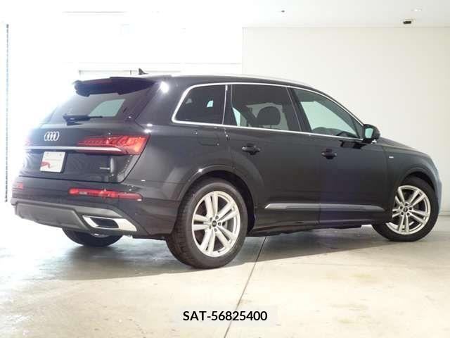 Audi Q7 2023-11 317774-1