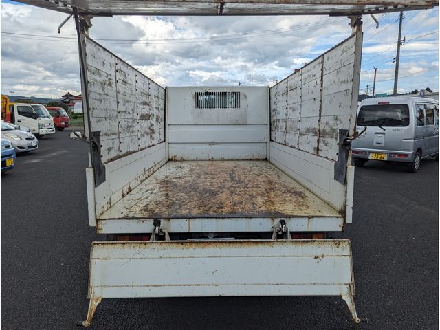 Mitsubishi CANTER 2004-06 8446-11