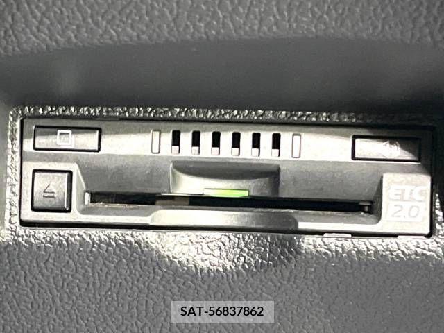 Toyota PRIUS 2018-06 322298-5