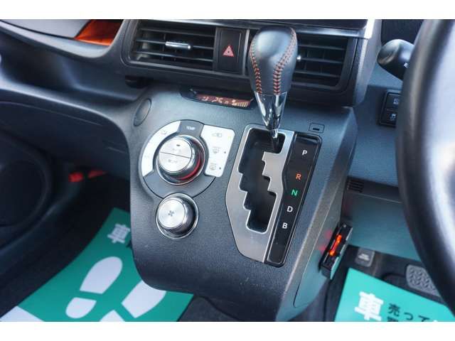 Toyota SIENTA 2018-06 9060-12