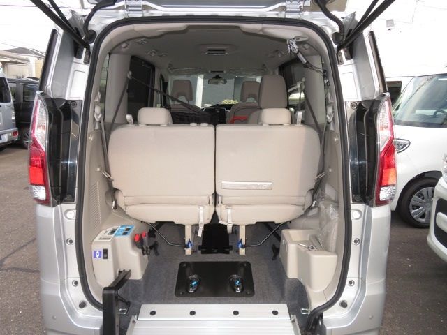 Nissan SERENA 2019-10 22803-13