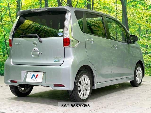 Nissan DAYZ 2015-03 323317-17