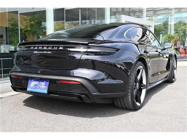 Porsche Taycan 2021-02 2860-4