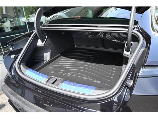 Porsche Taycan 2021-02 2860-24