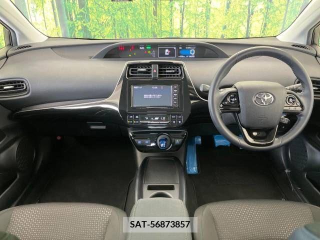 Toyota PRIUS 2021-06 322508-1