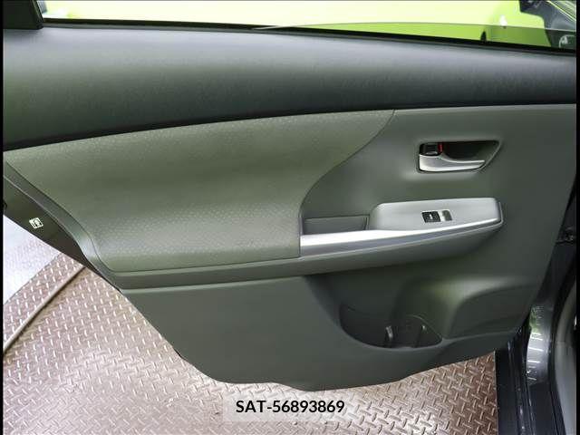 Toyota PRIUS ALPHA 2012-09 373638-25
