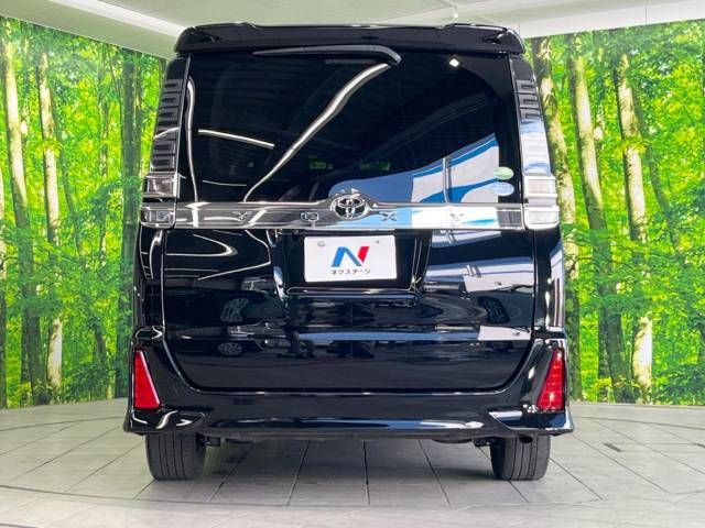Toyota VOXY 2018-12 193832-15