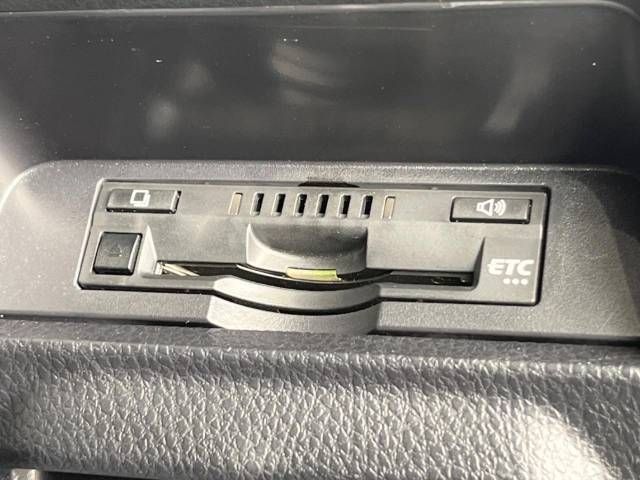 Toyota VOXY 2018-12 193832-7