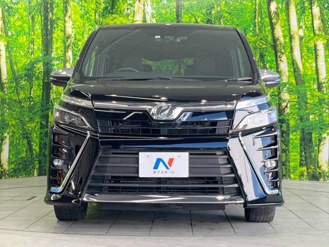 Toyota VOXY 2018-12 193832-14