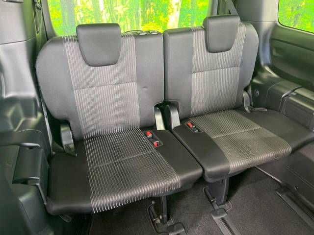Toyota VOXY 2018-12 193832-10