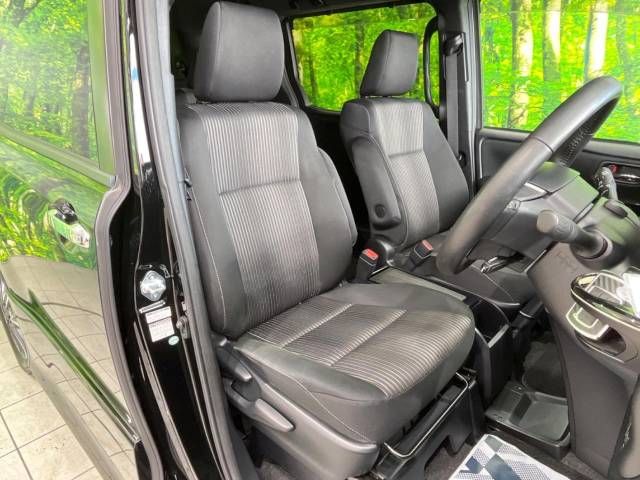 Toyota VOXY 2018-12 193832-8