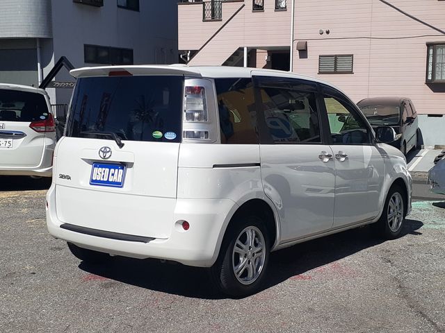 Toyota SIENTA 2015-05 16209-2