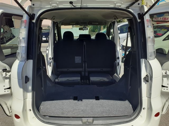 Toyota SIENTA 2015-05 16209-18