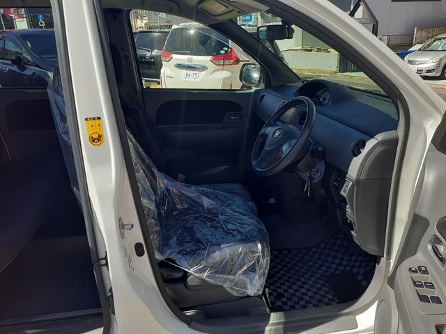 Toyota SIENTA 2015-05 16209-14