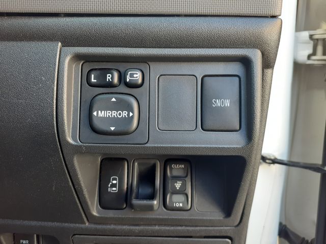 Toyota SIENTA 2015-05 16209-22