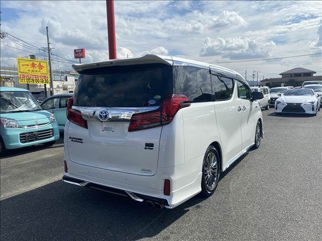 Toyota ALPHARD HYBRID 2019-01 15576-13