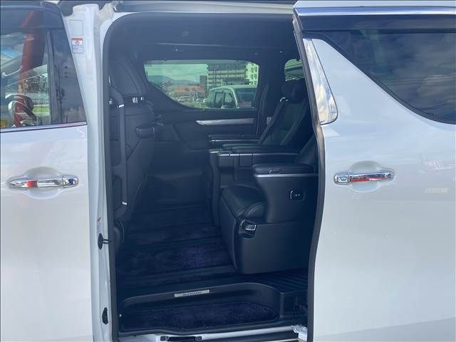 Toyota ALPHARD HYBRID 2019-01 15576-5