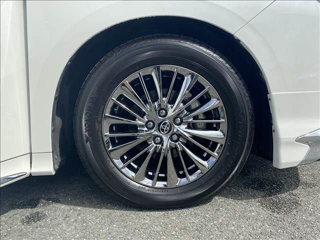 Toyota ALPHARD HYBRID 2019-01 15576-19