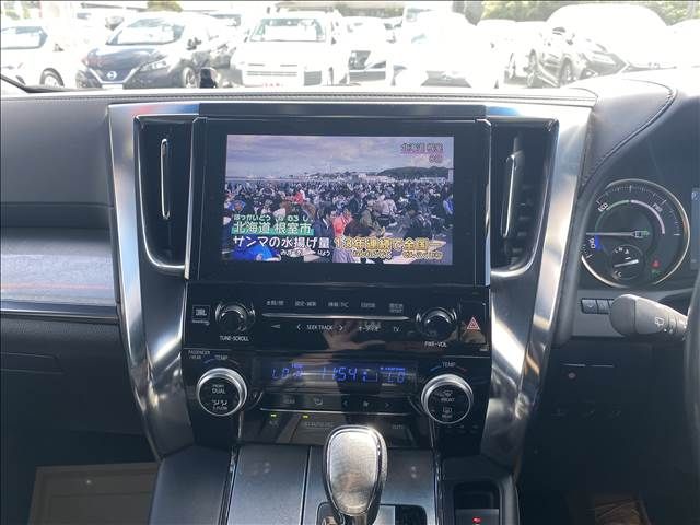 Toyota ALPHARD HYBRID 2019-01 15576-7