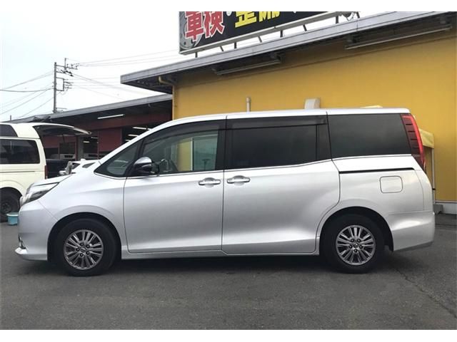 Toyota ESQUIRE 2017-03 189414-5