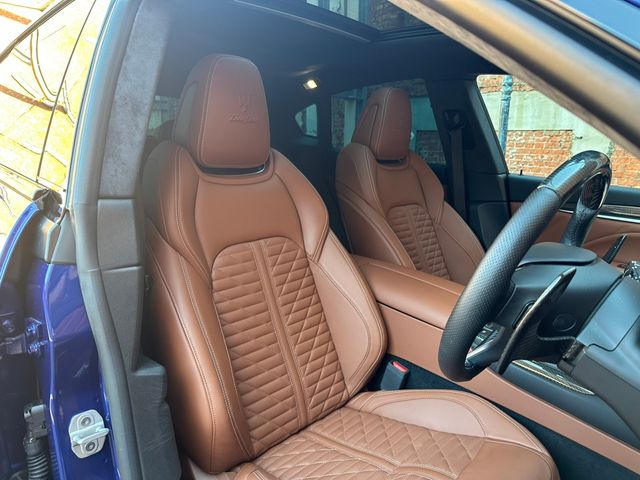 Maserati LEVANTE 2021-06 9351-6