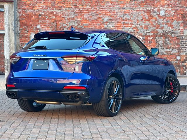 Maserati LEVANTE 2021-06 9351-2