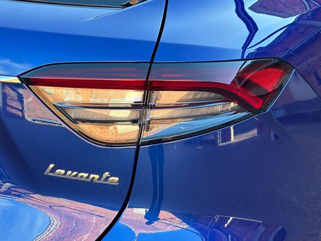 Maserati LEVANTE 2021-06 9351-5