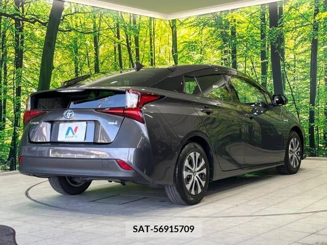 Toyota PRIUS 2019-10 381729-17