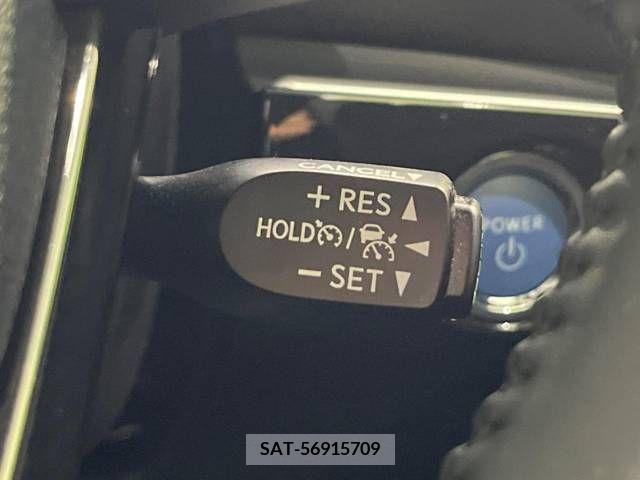 Toyota PRIUS 2019-10 381729-5