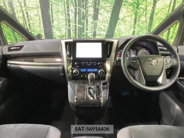 Toyota ALPHARD 2022-04 217359-1