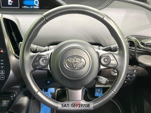 Toyota PRIUS PHV 2020-10 210388-11