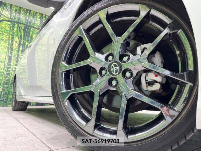 Toyota PRIUS PHV 2020-10 210388-13