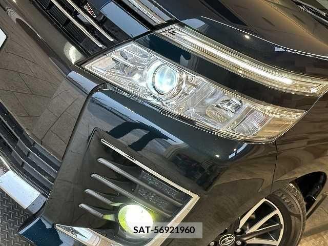 Toyota VOXY 2015-10 212406-9