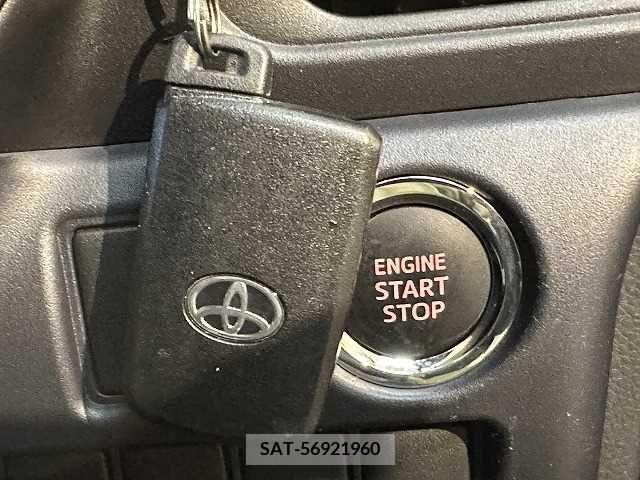 Toyota VOXY 2015-10 212406-5