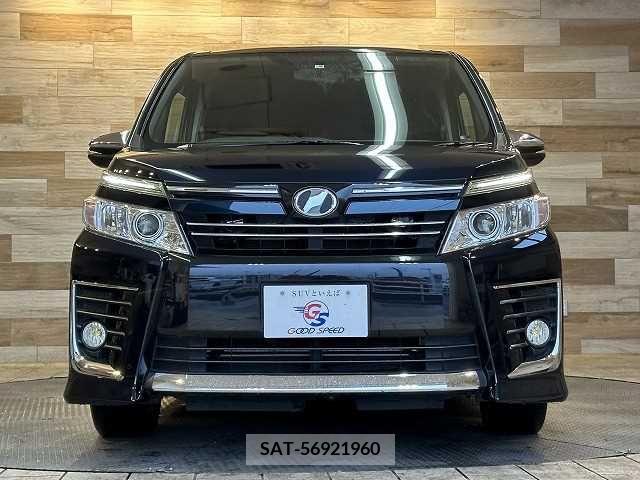 Toyota VOXY 2015-10 212406-16