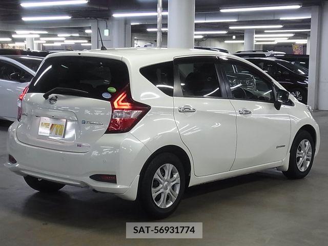Nissan NOTE 2016-11 209697-1