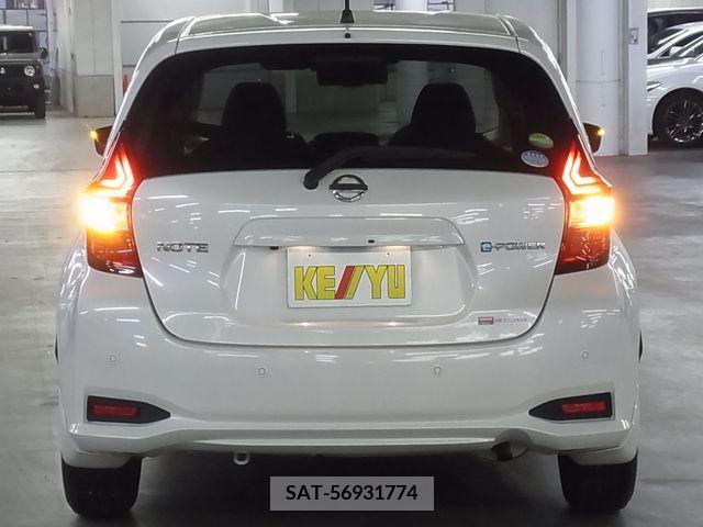 Nissan NOTE 2016-11 209697-5