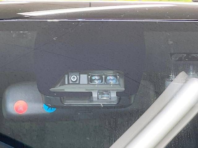 Toyota VOXY 2020-12 180981-3