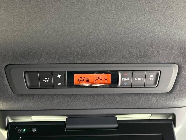 Toyota VOXY 2020-12 180981-7